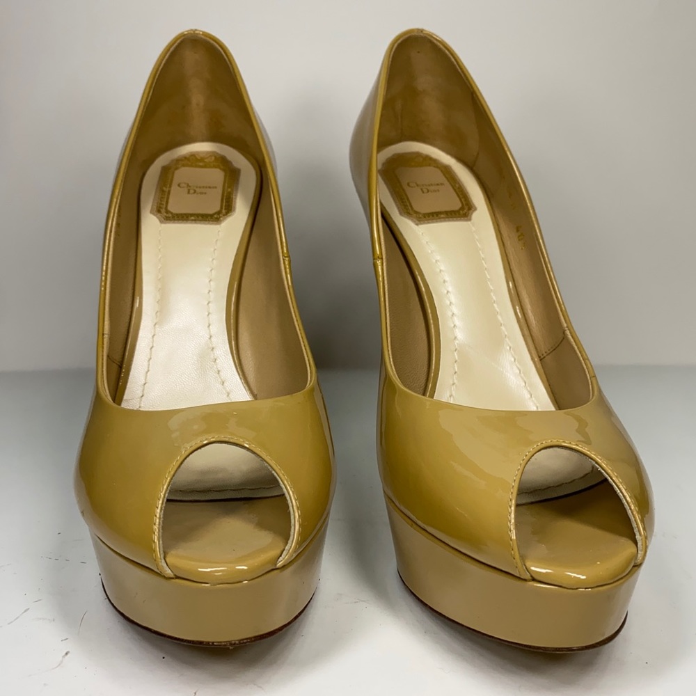 Christian Dior pumps